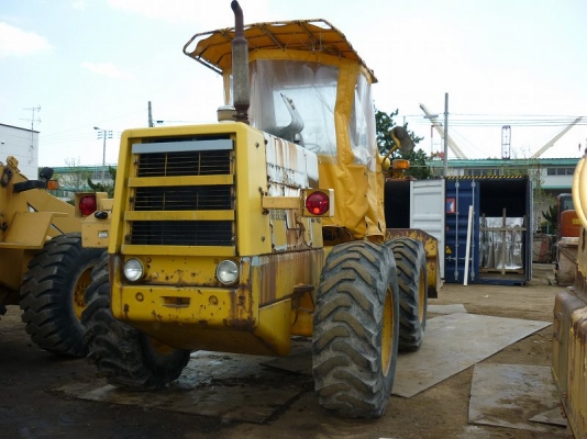 รถตักล้อยาง KOMATSU 510 รอนำเข้าครับ รถสวยจริงๆ ราคาถูกสั่งจองก่อนได้ มานะ 085-9049669