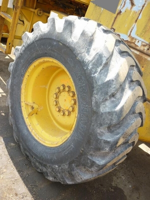 รถตักล้อยาง KOMATSU 510 รอนำเข้าครับ รถสวยจริงๆ ราคาถูกสั่งจองก่อนได้ มานะ 085-9049669