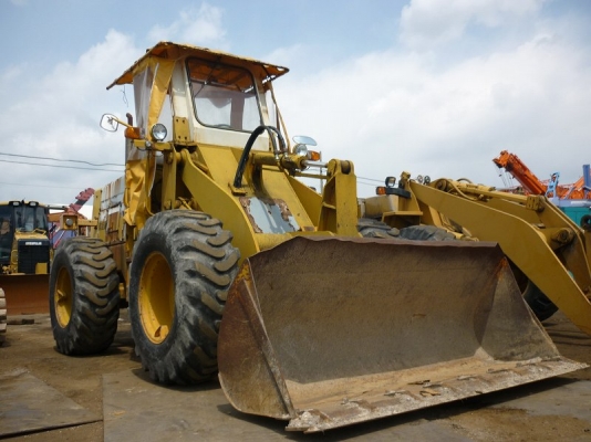 รถตักล้อยาง KOMATSU 510 รอนำเข้าครับ รถสวยจริงๆ ราคาถูกสั่งจองก่อนได้ มานะ 085-9049669