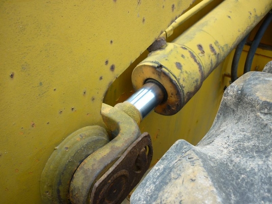 รถตักล้อยาง KOMATSU 510 รอนำเข้าครับ รถสวยจริงๆ ราคาถูกสั่งจองก่อนได้ มานะ 085-9049669