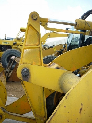 รถตักล้อยาง KOMATSU 510 รอนำเข้าครับ รถสวยจริงๆ ราคาถูกสั่งจองก่อนได้ มานะ 085-9049669