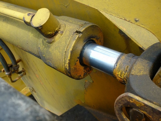 รถตักล้อยาง KOMATSU 510 รอนำเข้าครับ รถสวยจริงๆ ราคาถูกสั่งจองก่อนได้ มานะ 085-9049669