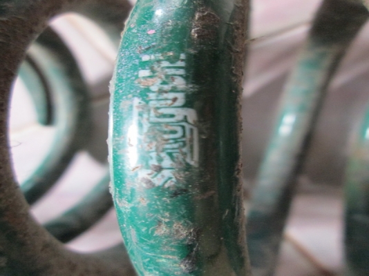 สปริงหน้า strada  cyclone