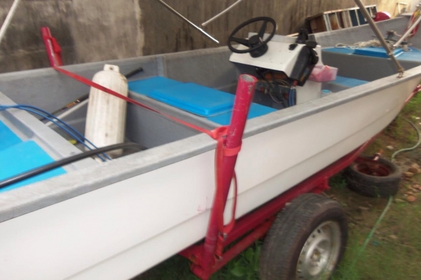 ขายเรือ 16 ฟุต สภาพใหม่พร้อมใช้เครื่อง TOHATSU 30 แรง 081-4307676 ขายเรือ 16 ฟุต สภาพใหม่พร้อมใช้เครื่อง TOHATSU 30 แรง 081-4307676