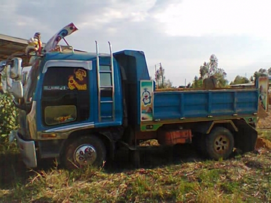 ISUZU DECA 195 HP 6HE1 หกล้อดั๊มพ์ กระบะดั๊มพ์เหล็ก 6 ตันความยาว 3.60 เมตร ช่วงล่างใหญ่คัชซีสวย เครื่องแน่นดีไม่มีเยิ้ม ภายในเก๋งคอนโซลสวย เครื่องเสียง แอร์์เย็น พ.เพาเวอร์ ก.ไฟฟ้า เบรคทริ๊ปฟี้ครบครัน เอกสารทะเบียนครบพร้อมโอน ราคาต่อรองได้ครับ