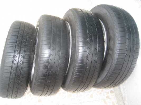 ขายล้อแม็ก Honda civic 14"x5.5" et45 4รู100+ยางปี 10 (081-3747940)