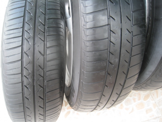 ขายล้อแม็ก Honda civic 14"x5.5" et45 4รู100+ยางปี 10 (081-3747940)