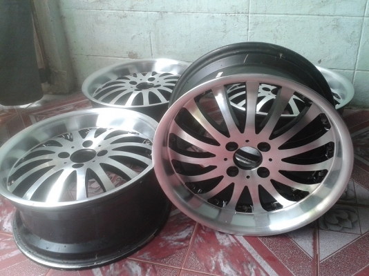 ล้อvip16"4รู100 กว้าง7" ET40สวยๆ,ไม่ค้ด,ไม่ดุ่ง(ยกชุด 6,000บ.)