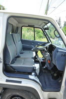 ขายรถ isuzu Elf วิ่งในโรงงาน ในรีสอร์ท หรือในสวน เครื่องดีเซล 2500cc เกียร์ธรรมดา เพลา ลอย ขายรถ isuzu Elf วิ่งในโรงงาน ในรีสอร์ท หรือในสวน เครื่องดีเซล 2500cc เกียร์ธรรมดา เพลา ลอย