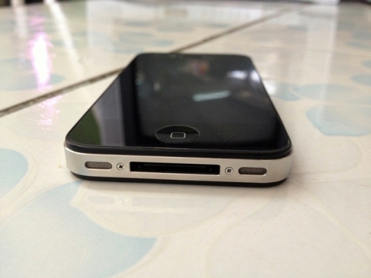 ไอโฟน 4 32GB สวยครับ ไอโฟน 4 32GB สวยครับ