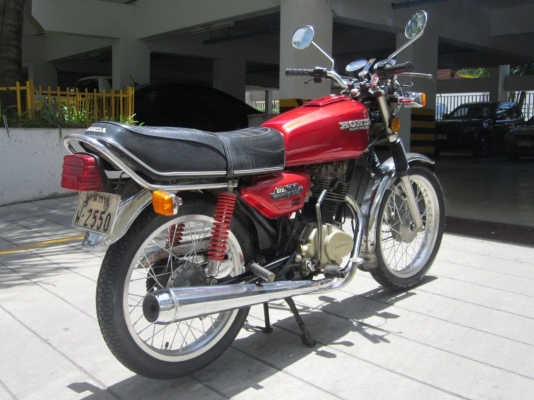 ด่วน !...Honda GL-100 (5เกียร์)ทบ.โอน เดิมแท้สมบูรณ์มาก ไฟจบ รถสวยลงตัวครับ กทม.