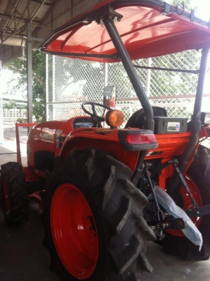 ขายรถแทรกเตอร์ KUBOTA MAX L3608