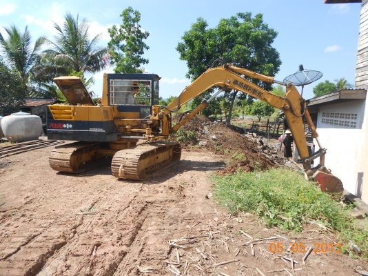 ขายรถแบคโฮ pc60-3 สภาพพร้อมใช้