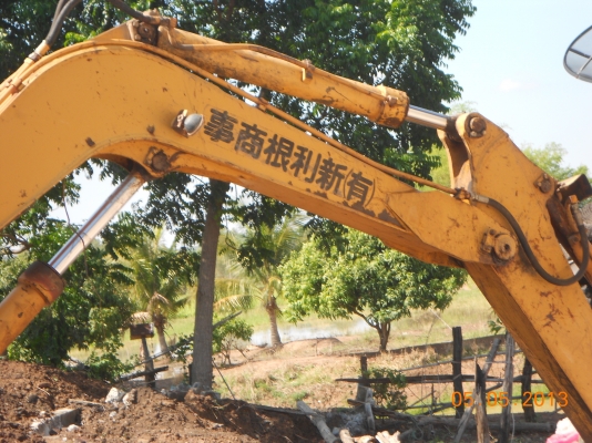 ขายรถแบคโฮ pc60-3 สภาพพร้อมใช้