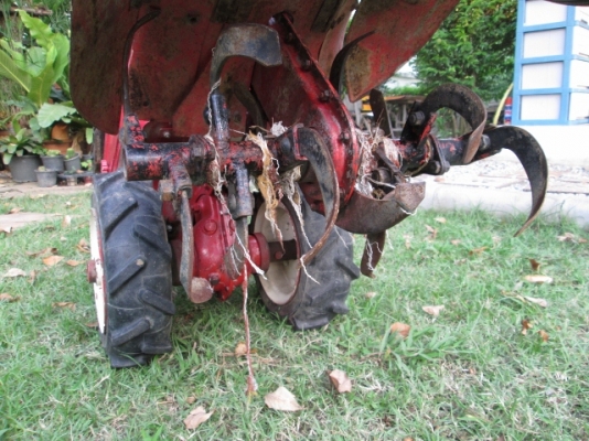 รหัส:13001133รถพรวนดินเดินตามเครื่องเบนชิลG510L(5.0ps)เป็นรุ่นกระทัดรัดชุดพรวนดินกว้าง40cm.www.nihonmono.com