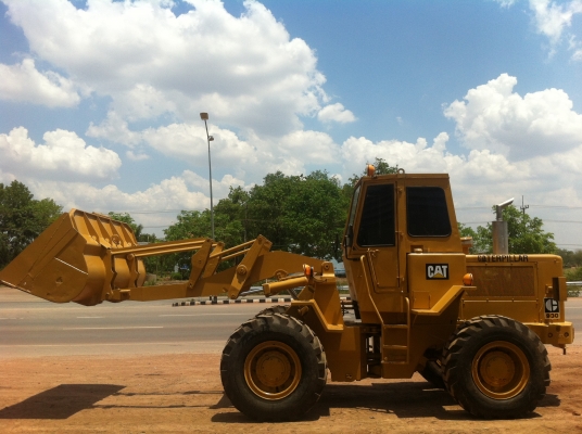 ขายด่วน CAT930 เครื่องฟิตใหม่ เกียร์เช็คใหม่ เปลี่ยนปั๊มไฮโดรลิกใหม่ต่อแขนขยายบุ้งกี้แล้ว สภาพพร้อมใช้