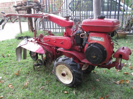 รหัส:13001133รถพรวนดินเดินตามเครื่องเบนชิลG510L(5.0ps)เป็นรุ่นกระทัดรัดชุดพรวนดินกว้าง40cm.www.nihonmono.com