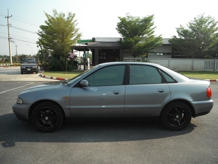 ขายรถสวยสภาพดี Audi Auto1.8 ไม่มีชนหนัก สีสันเต็ม สวย แม็ก 17" ยางใหม่ Airbag คู่ Abs เเอร์เย็น รถสวยสภาพดี ขายรถสวยสภาพดี Audi Auto1.8 ไม่มีชนหนัก สีสันเต็ม สวย แม็ก 17" ยางใหม่ Airbag คู่ Abs เเอร์เย็น รถสวยสภาพดี