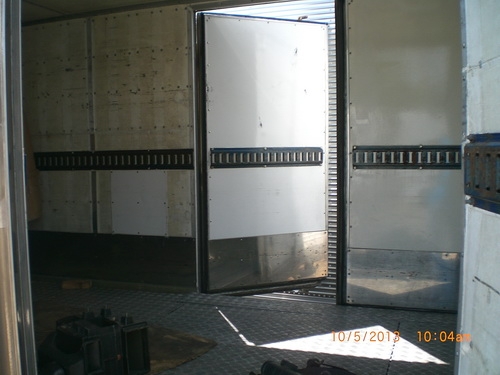 ตู้เย็น 5.5 เมตร เก่านอกหนา พร้อมชุดทำความเย็น