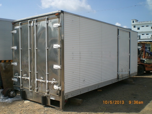 ตู้เย็น 5.5 เมตร เก่านอกหนา พร้อมชุดทำความเย็น