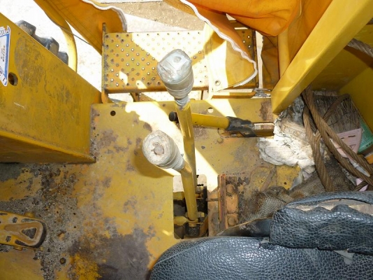 รถตักล้อยาง CAT 910F รถสวยมาก ใช้งานได้เลย รอนำเข้าครับ ติดต่อ มานะ 085-9049669