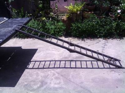 ขายบันไดขึ้นรถ2 เมตร 999 บาทส่ง EMS ทั่วไทย ต่อรองได้ มารับที่กระโพลดได้อีกครับ