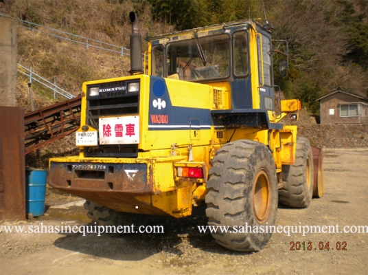 รถตัก WA300-1 S/N 305XX บจก.สหสินอีควิปเม้นท์ โทร.081-5851880, 02-5168100-1 www.sahasinequipment.com รถตัก WA300-1 S/N 305XX บจก.สหสินอีควิปเม้นท์ โทร.081-5851880, 02-5168100-1 www.sahasinequipment.com