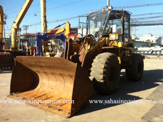 รถตัก WA300-1 S/N 305XX บจก.สหสินอีควิปเม้นท์ โทร.081-5851880, 02-5168100-1 www.sahasinequipment.com รถตัก WA300-1 S/N 305XX บจก.สหสินอีควิปเม้นท์ โทร.081-5851880, 02-5168100-1 www.sahasinequipment.com