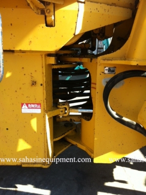 รถตัก WA300-1 S/N 305XX บจก.สหสินอีควิปเม้นท์ โทร.081-5851880, 02-5168100-1 www.sahasinequipment.com รถตัก WA300-1 S/N 305XX บจก.สหสินอีควิปเม้นท์ โทร.081-5851880, 02-5168100-1 www.sahasinequipment.com