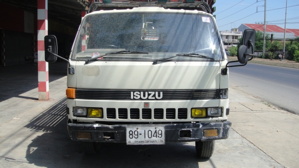 ISUZU NPR ยาว5เมตร เครื่องดี คัสฃีสวย รถเดิมๆ ราคาถูก