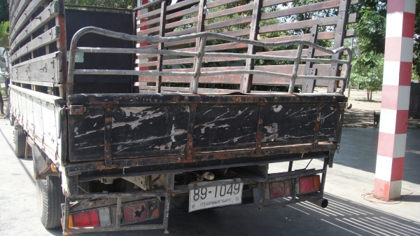 ISUZU NPR ยาว5เมตร เครื่องดี คัสฃีสวย รถเดิมๆ ราคาถูก