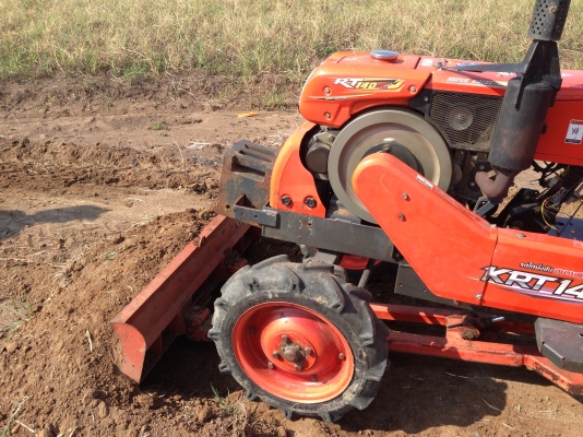ขายรถไถคูโบต้าRT 140 PTO สภาพสวยสด เครื่องดีเดิมๆแน่น แรงพร้อมใช้สภาพสวยทั้งคัน มีดันหน้า มีผานหลัง ขายรถไถคูโบต้าRT 140 PTO สภาพสวยสด เครื่องดีเดิมๆแน่น แรงพร้อมใช้สภาพสวยทั้งคัน มีดันหน้า มีผานหลัง