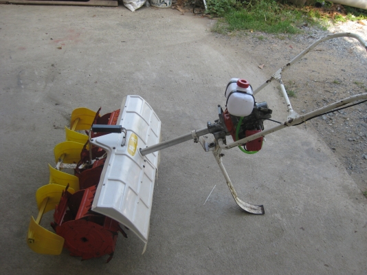 เครื่องพรวนหญ้าในร่องข้าว