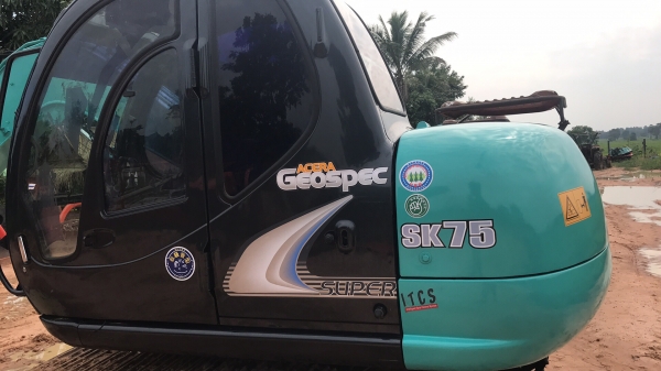 ขายSK60-5   สภาพเดิมๆเอวแน่นๆช่วงล่างเต็มๆชั่วโมงทำงาน8Xxxชม