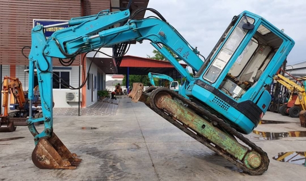 ขายด่วนรถแบคโฮKOBELCOSK50SR-3มาร์ทีซีรียล์สูงYJ980มีเต่ากะต่ายคลนโทลน้ำมันปั้มนี้วระบบไฟฟ้าครบเร็วแรงไม่โหลดเครื่อง 3สูบ 3TN100เครื่องดีรถนอกเพื่งนำเข้ามาใหม่จากญี่ปุ่นยังไม่ได้ใช้ในไทยเลย