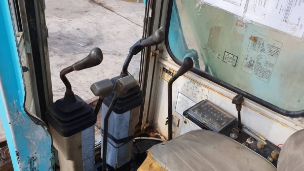 ขายด่วนรถแบคโฮKOBELCOSK50SR-3มาร์ทีซีรียล์สูงYJ980มีเต่ากะต่ายคลนโทลน้ำมันปั้มนี้วระบบไฟฟ้าครบเร็วแรงไม่โหลดเครื่อง 3สูบ 3TN100เครื่องดีรถนอกเพื่งนำเข้ามาใหม่จากญี่ปุ่นยังไม่ได้ใช้ในไทยเลย