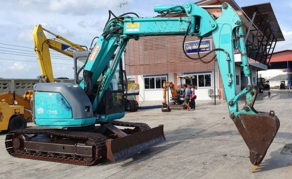 ขายด่วนแบคโฮKOBELCOSK75SR-6มาร์ซิคซีรียล์สูงYR07มีเต่ากะต่ายคลนโทลน้ำมันปั้มนี้วระบบไฟฟ้าครบเร็วแรงไม่โหลดเครื่อง 4สูบ อีซูซู4JG1เทอร์โบรถนอกเพื่งนำเข้ามาใหม่จากญี่ปุ่นยังไม่ได้ใช้ในไทยเลย