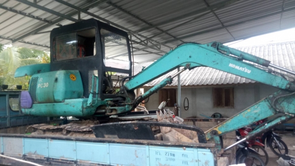 ขาย KOMATSU PC30-7 เอกสารซื้อขายราคา 280,000 ขาย KOMATSU PC30-7 เอกสารซื้อขายราคา 280,000