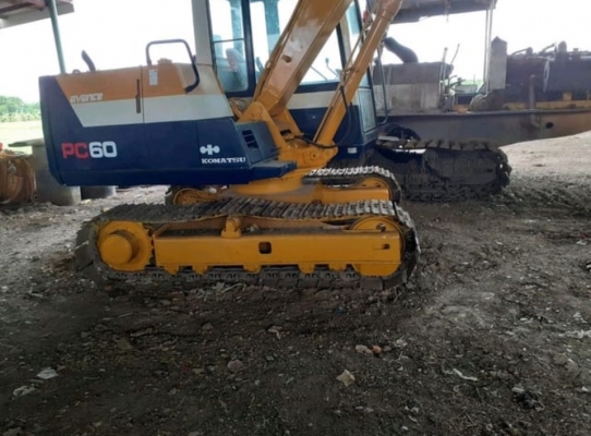 ขาย!! &gt;&gt;&gt; Komatsu Pc60 รุ่น 6 สภาพสวย พร้อมลุยงาน &lt;&lt;&lt; เบอร์ติดต่อ 098-7155789 086-4631102
