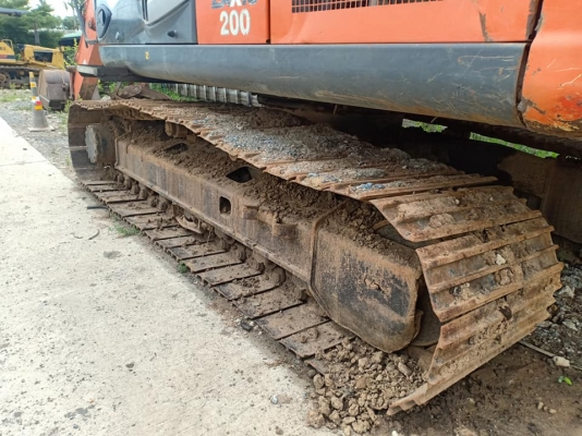 ขายจ้า..HITACHI ZX200 เก่าใน สภาพดี  พร้อมใช้  ลองระบบกันได้ทุกวัน  โทร 089-3818694 จ๊อย