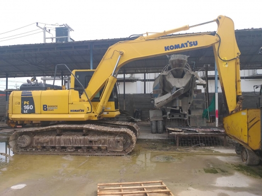 ขายรถแบคโฮ KOMATSU PC160 LC-8