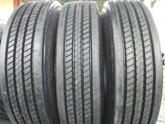 ยางอัดดอก11R22.5สำหรับรถบรรทุก