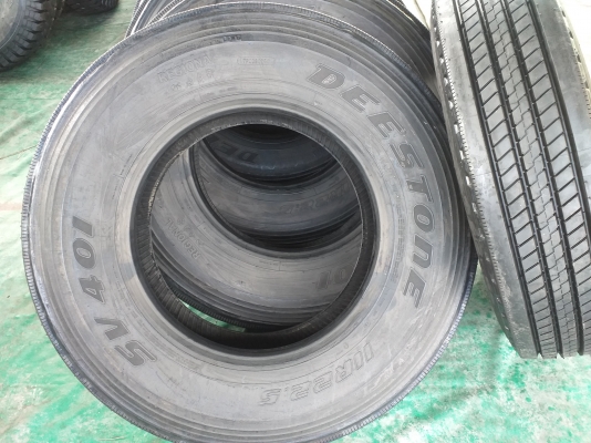 ยางอัดดอก11R22.5สำหรับรถบรรทุก