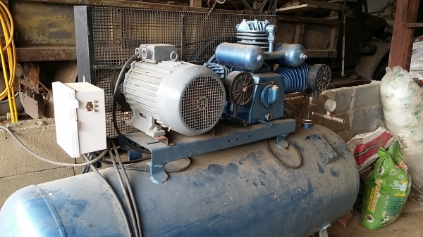 ปั้มลมฝรั่ง ถัง500 มอเตอร์10แรง ไฟ380 ปั้มลมฝรั่ง ถัง500 มอเตอร์10แรง ไฟ380