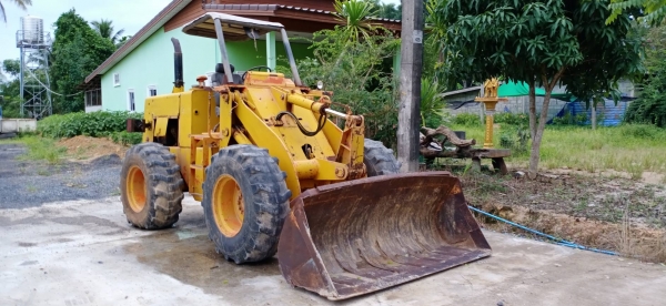 มีVDOขายรถตักล้อยาง KOMATSU 510 ไม่มีเอกสารราคา 350,000