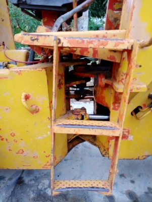 มีVDOขายรถตักล้อยาง KOMATSU 510 ไม่มีเอกสารราคา 350,000 มีVDOขายรถตักล้อยาง KOMATSU 510 ไม่มีเอกสารราคา 350,000