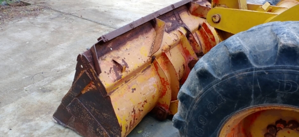 มีVDOขายรถตักล้อยาง KOMATSU 510 ไม่มีเอกสารราคา 350,000