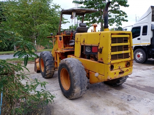 มีVDOขายรถตักล้อยาง KOMATSU 510 ไม่มีเอกสารราคา 350,000