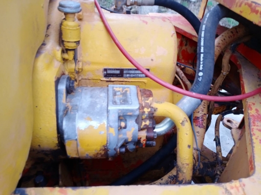 มีVDOขายรถตักล้อยาง KOMATSU 510 ไม่มีเอกสารราคา 350,000
