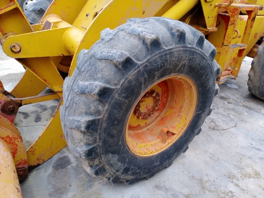 ขายรถตักล้อยาง KOMATSU 510 ไม่มีเอกสารราคา 350,000